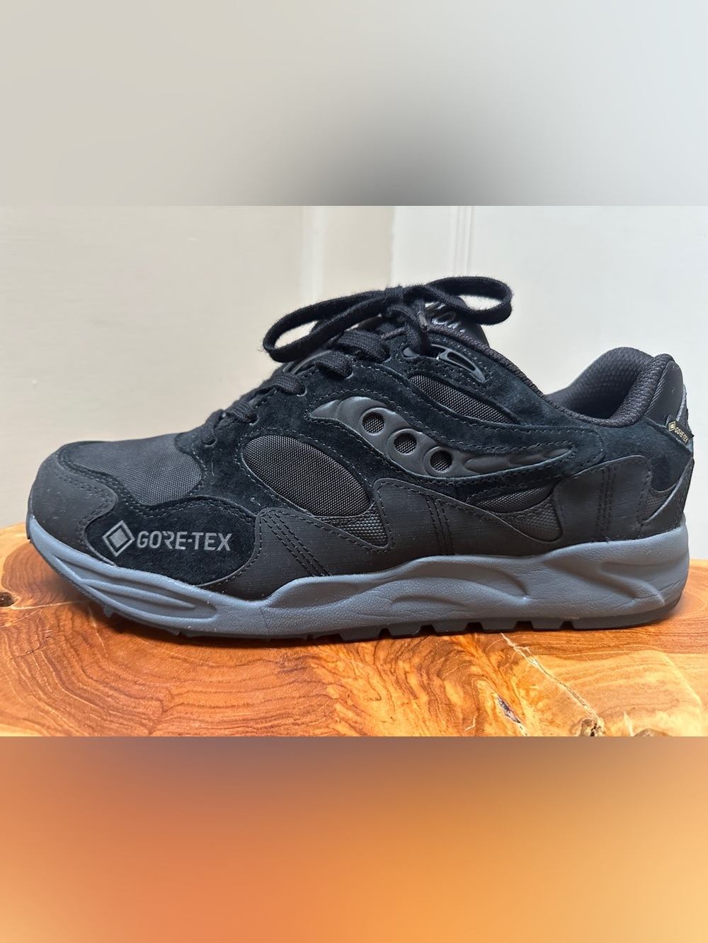 Saucony GRID Shadow 2 GORE-TEX “Triple Black” - Size: US Men’s 12 - Picture 5 of 8